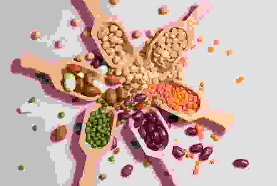 Les lentilles, les haricots et autres légumineuses fournissent un fer végétal précieux. Idéal en combinaison avec de la vitamine C pour une meilleure absorption – et polyvalent en cuisine.

