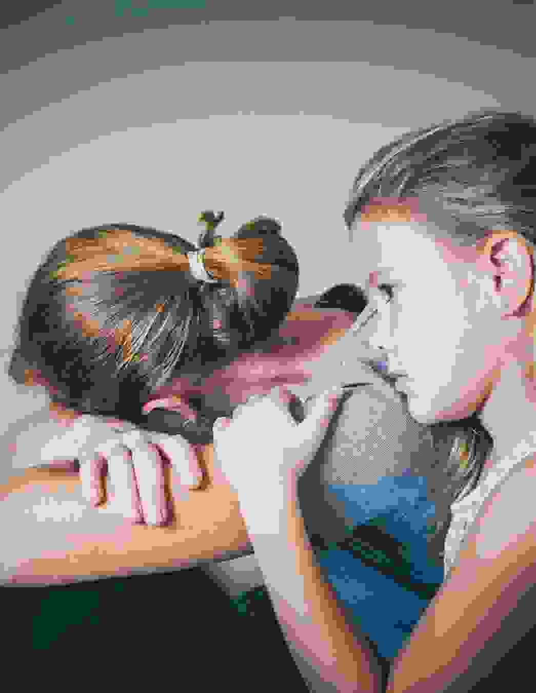 Wenn ein Elternteil psychisch erkrankt, geraten Kinder schnell aus dem Gleichgewicht. «Herzensspende» unterstützt Familien wie jene von Herrn Brunelli mit konkreten Entlastungsangeboten.