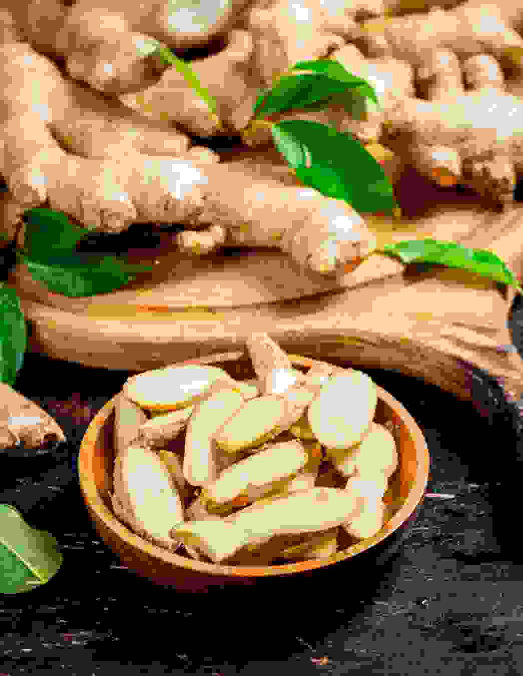 Avec du thé au gingembre, du gingembre confit ou une soupe carottes-gingembre réconfortante, vous pouvez savourer votre grossesse – veillez toutefois à respecter la bonne quantité et à demander conseil à votre médecin.

