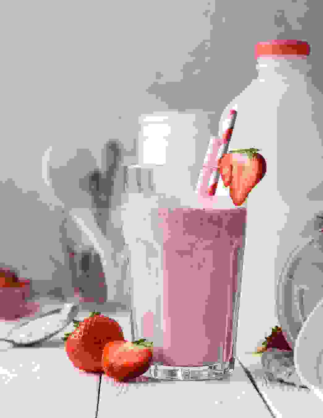 Entdeckn Sie einfache Rezepte für proteinreiche Shakes, die in der Schwangerschaft perfekt sind. Frisch, lecker und ohne unnötige Zusätze.