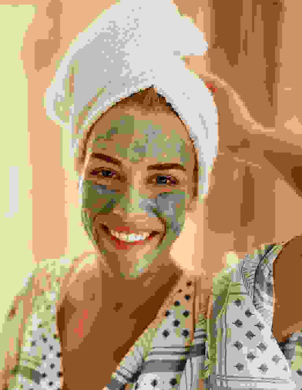 Avocat, miel ou argile: avec des ingrédients du quotidien, vous pouvez créer des masques pour le visage efficaces – sans produits chimiques. Idéal pour des moments de soin relaxants à la maison.

