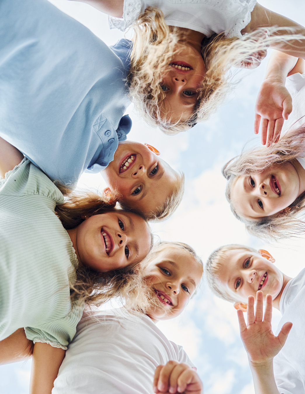 La famille Sigrist souhaite faire des activités ensemble, mais les coûts sont élevés. Don du cœur soutient avec un abonnement à la piscine couverte, qui fait plaisir à toute la famille nombreuse.

