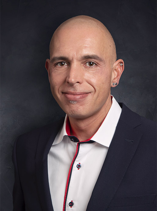 Renato Solomita – Directeur général de PRO LIFE En tant que directeur général, Renato Solomita façonne l'orientation de PRO LIFE. Il met l'accent sur la solidarité et le soutien concret aux familles et aux personnes seules.