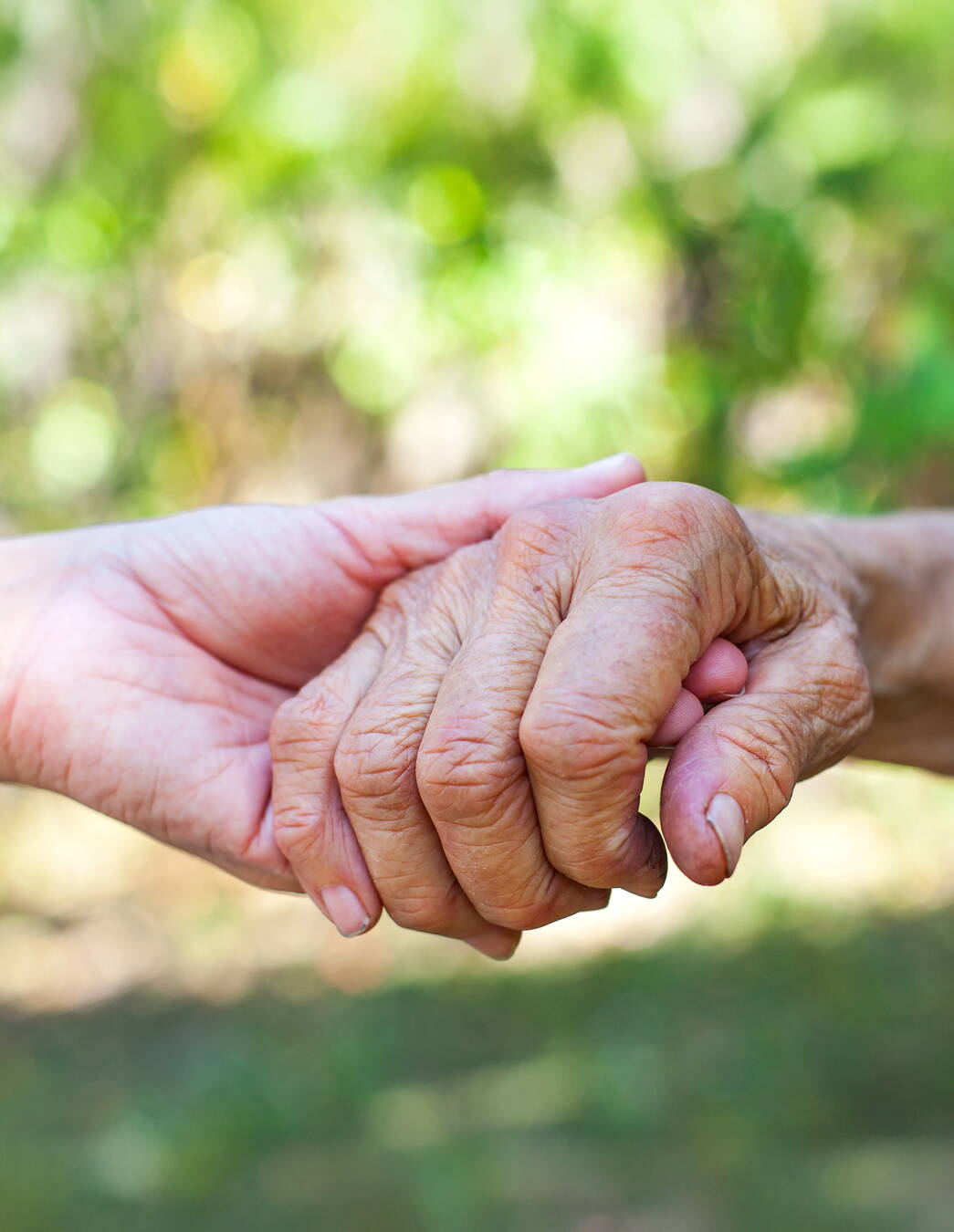 Monsieur Miller s’occupe de sa mère, mais il s’oublie lui-même. Grâce à Don du cœur, elle peut être bien accompagnée pendant sa pause – et lui peut enfin souffler.



