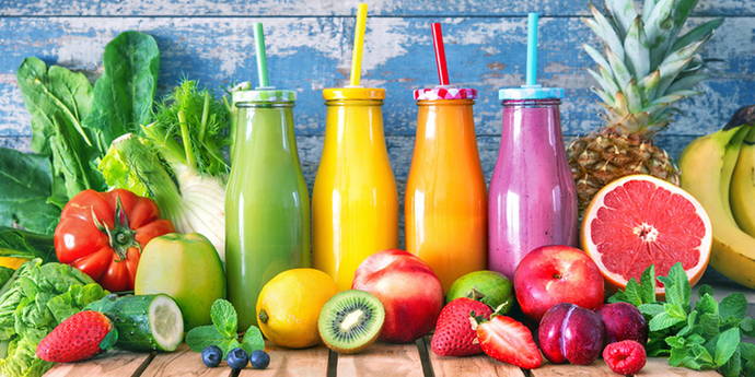 Blog Grossesse - Smoothies pour femmes enceintes. De nombreuses femmes enceintes ont de la difficulté à boire suffisamment de liquides. Pendant cette phase de votre grossesse, vous pouvez compter sur de délicieux smoothies pour une alimentation saine et saine. Avec nos conseils de préparation et nos recettes, vous réussirez à