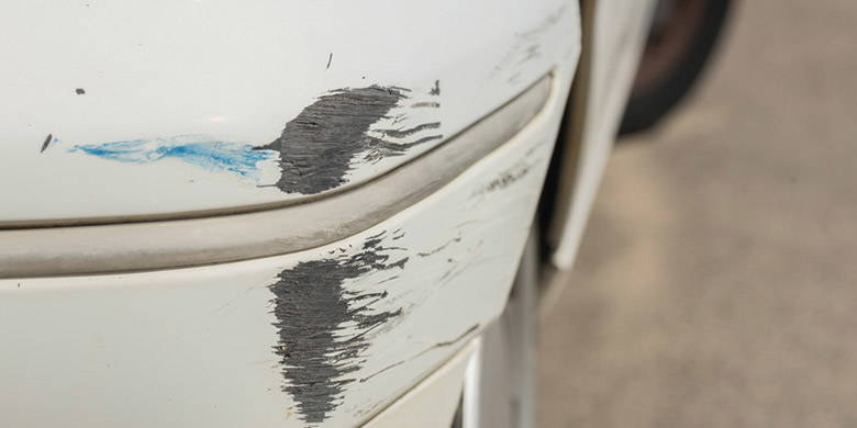 Sinistro da parcheggio Sinistro da parcheggio - graffi nella vernice, ammaccature nella lamiera o specchietti laterali usurati? L'assicurazione danni al parcheggio aiuta! Ma chi può aiutare se la persona responsabile dell'incidente* è coinvolta in un incidente? In questo caso, entra in gioco il fondo nazionale di garanzia. Potete leggere di più su questo argomento nel nostro articolo.