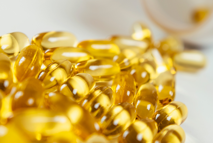 Sonnenvitamin für mehr Energie Gelbe Gelkapseln mit Vitamin D – wichtig in der dunklen Jahreszeit, um Mangelerscheinungen vorzubeugen und das Wohlbefinden zu stärken.