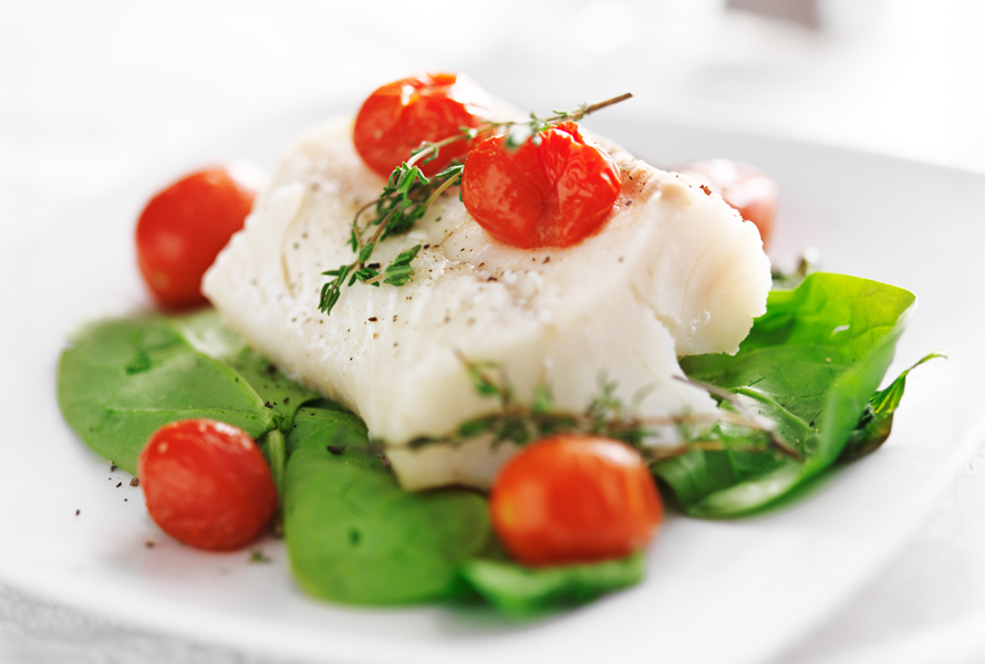 Leicht und ausgewogen geniessen Ein zartes Fischfilet mit Gemüse zeigt Ihnen eine leichte und gesunde Mahlzeit.