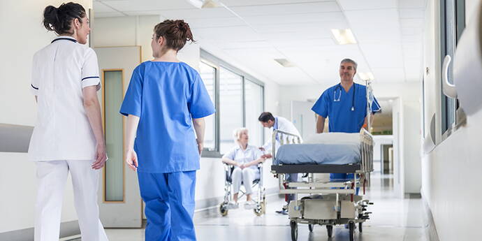 Helsana HOSPITAL Le nuove assicurazioni ospedaliere complementari Helsana possono essere stipulate a partire dal 1.1.1.2019. I loro nomi sono HOSPITAL Semiprivato e HOSPITAL Privato. Chiusi sono HOSPITAL PLUS BONUS, HOSPITAL PLUS CLASSICA, HOSPITAL COMFORT BONUS e HOSPITAL COMFORT CLASSICA. E come si può cambiare?
