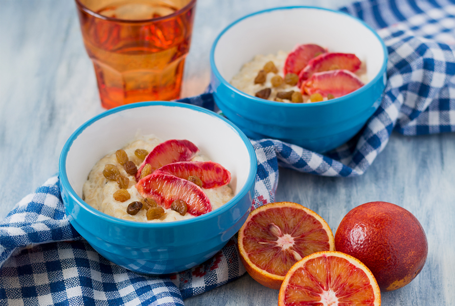 Porridge au micro-ondes – rapide, simple, savoureux Pas le temps? Pas de problème. Même au micro-ondes, un porridge crémeux réussit en quelques minutes. Rapide et simple – sans aucun compromis.